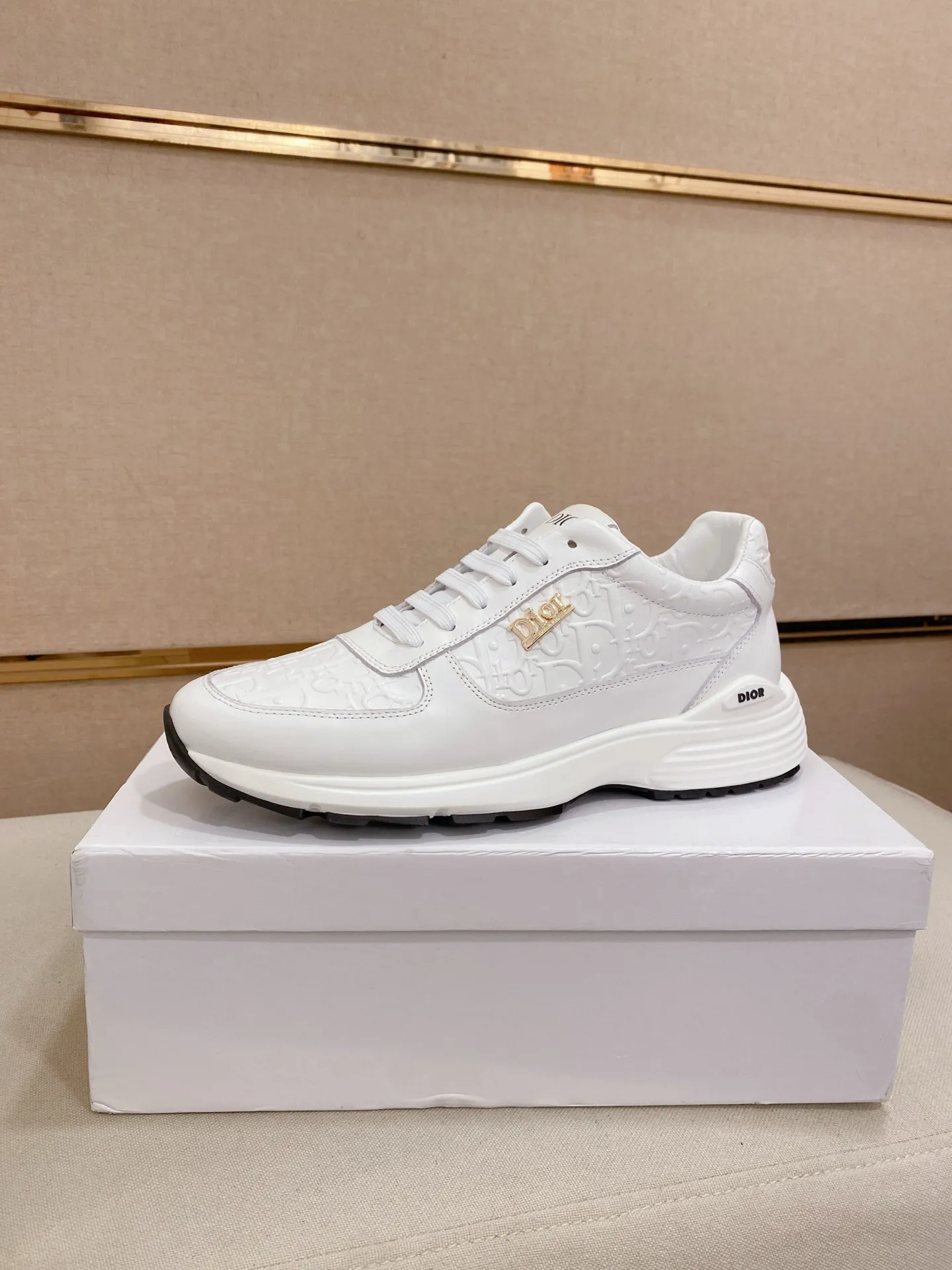 Men's shoes💰: 462💰 [Dior·Dior] New casual sports style men's shoes, new spring and summer design, perfect workmanship, lace-up style to create wardrobe quality, upper: imported first-layer cowhide, sheepskin lining is soft and comfortable, ultra-light TPU wear-resistant outsole, simple, versatile fashion men's shoes, excellent color code number 38--44. Can be customized 45 non-returnable